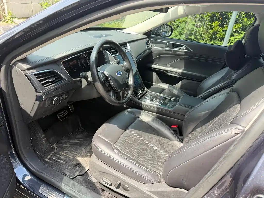 Taurus EcoBoost 245 Premium