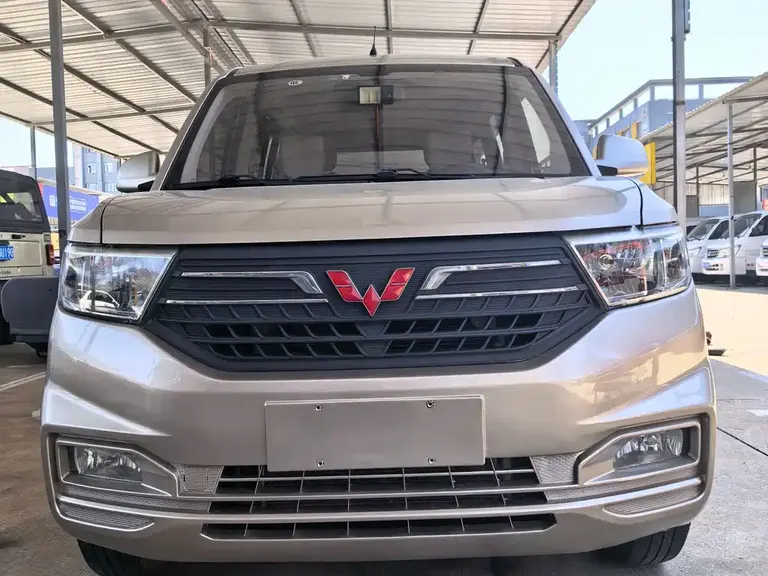Wuling Hongguang V 1.5 L Standard L2 B