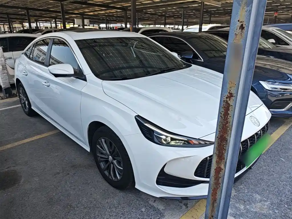MG5 MG5 2025款 180 DVVT 全球豪华版