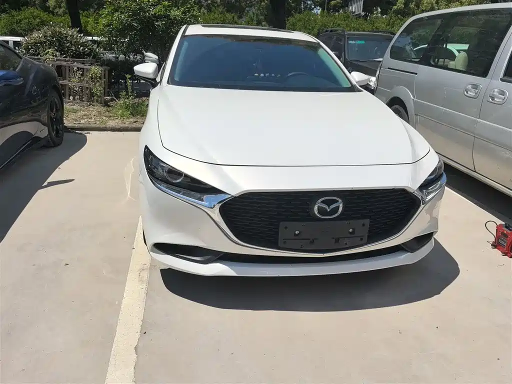 Mazda 3 Axela 1.5 L Auto Quality Joy Sunroof