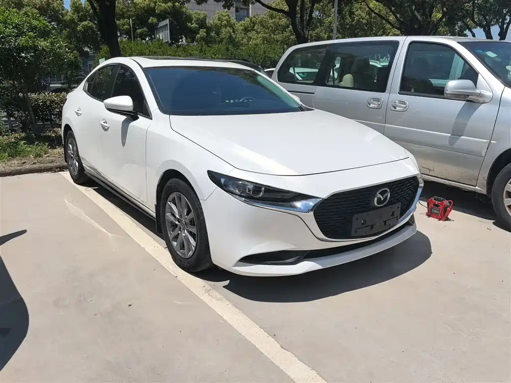 Mazda 3 Axela 1.5 L Auto Quality Joy Sunroof