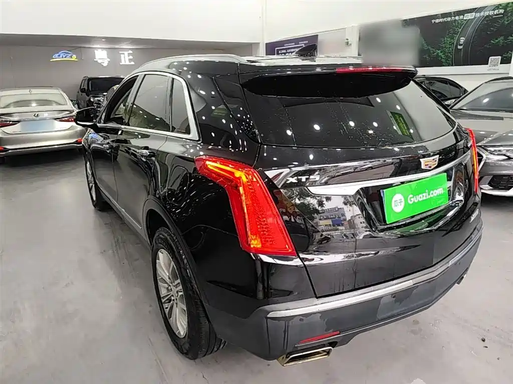 Cadillac XT5 Anniversary Celebration 25 T Luxury