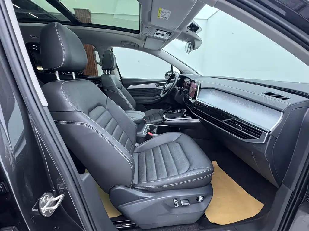 Talagon 380 TSI 4 WD Luxury Premium Realm Pro 6-seat