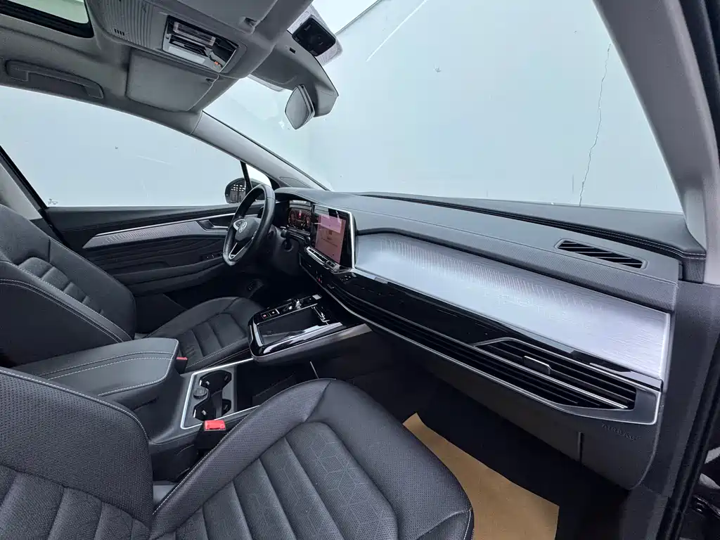 Talagon 380 TSI 4 WD Luxury Premium Realm Pro 6-seat