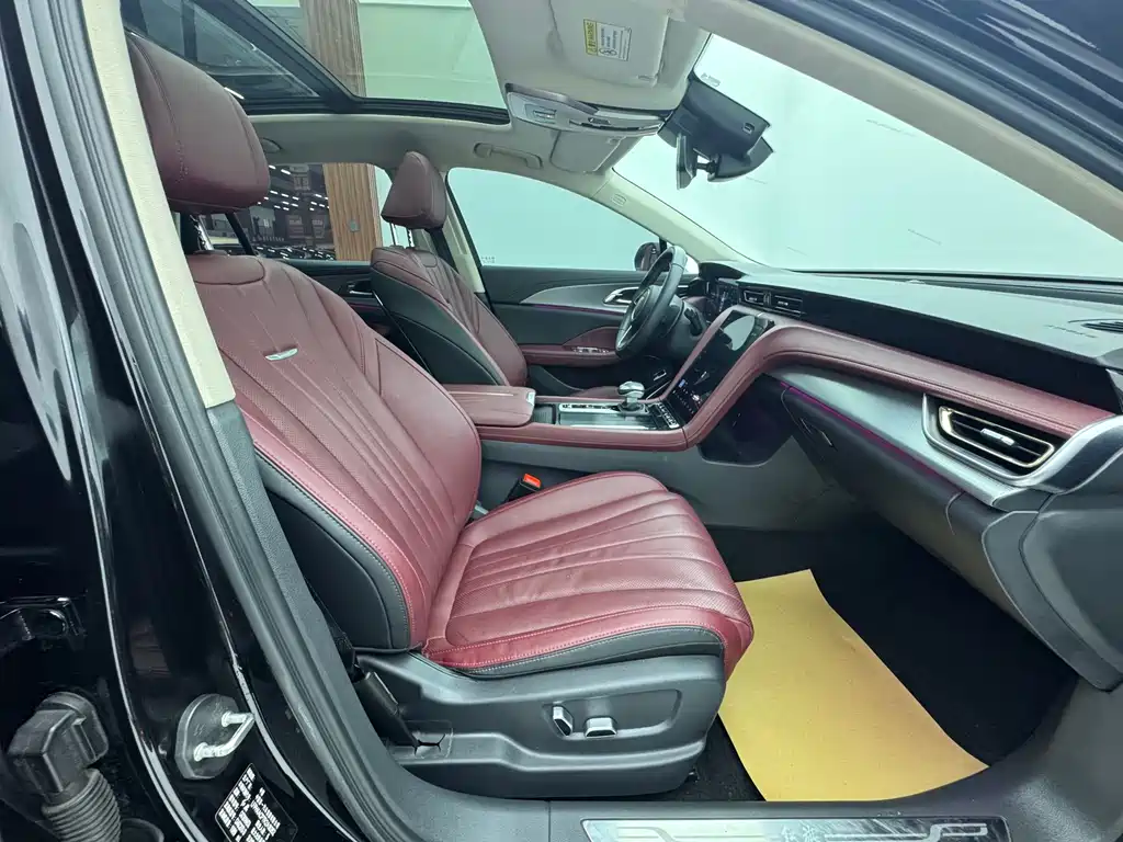Hongqi H5 2.0 T Auto Connected Flagship