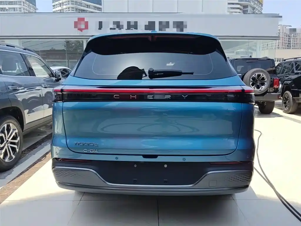 Tiggo 8 PLUS C-DM 1.5 T 116 km Distinguished 5-seat