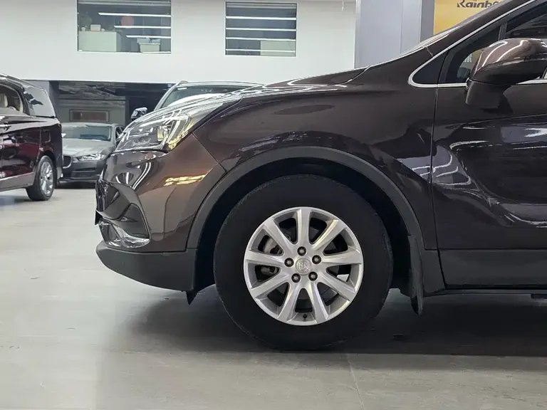 Buick Envision Plus 532 T 2 WD Leading