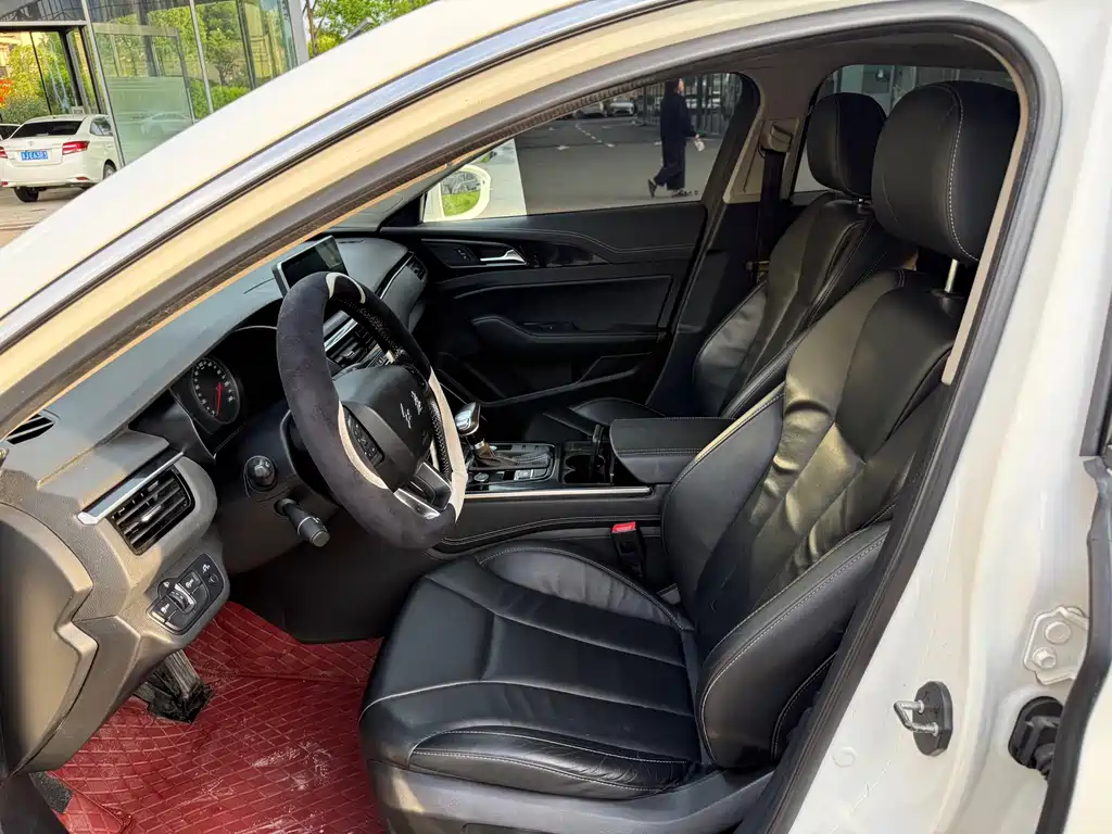 Hongqi H5 30 TD Connected Agile
