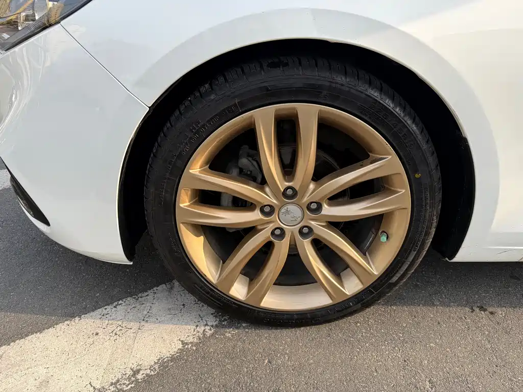 Hongqi H5 30 TD Connected Agile