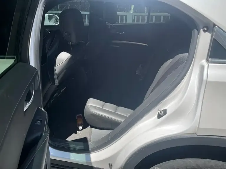 Cadillac XT4 28 T 2 WD Leading