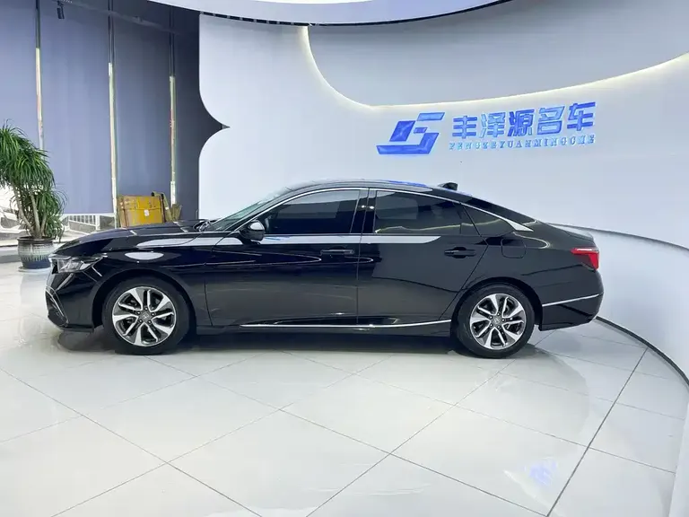 Honda Inspire 260 TURBO Elegant CN-VI