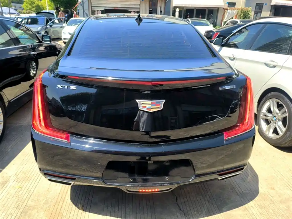Cadillac XTS 28 T Tech