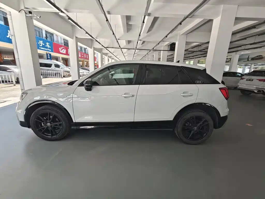 Audi Q2 L 35 TFSI Progressive Dynamic