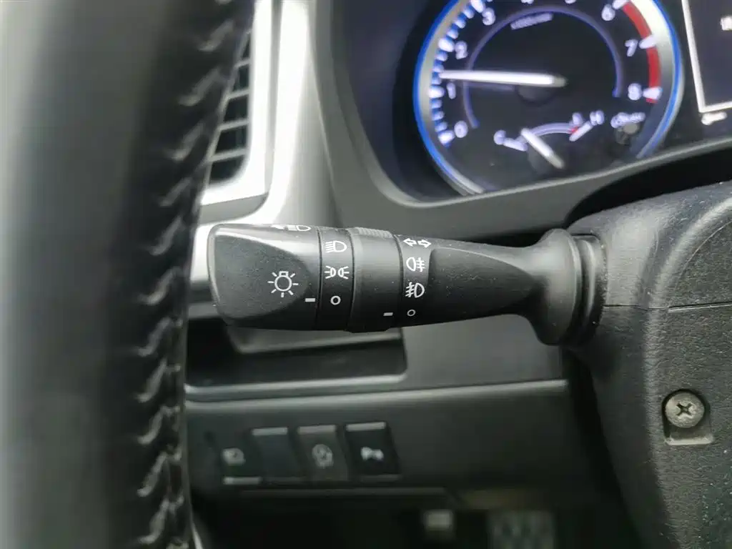 Highlander 2.0 T 4 WD Luxury 7-seat CN-VI