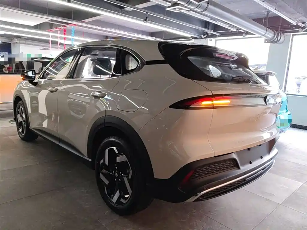 Baojun Yunhai 宝骏云海 2026款 140 km 插混标准版