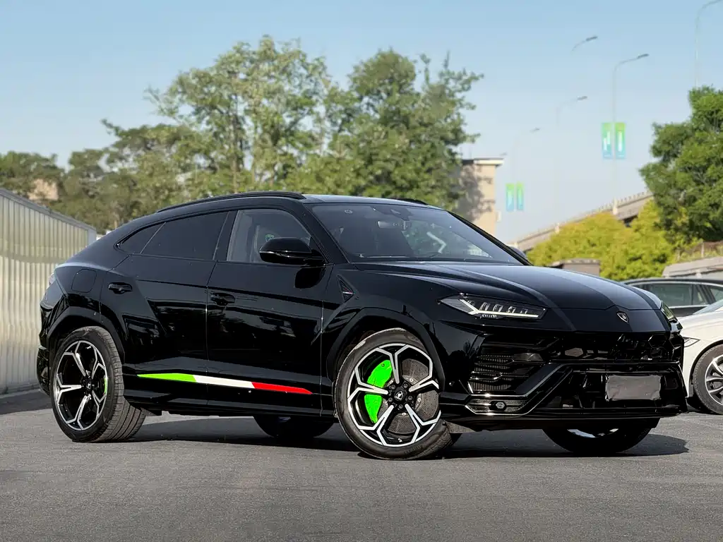 Urus 4.0 T V8
