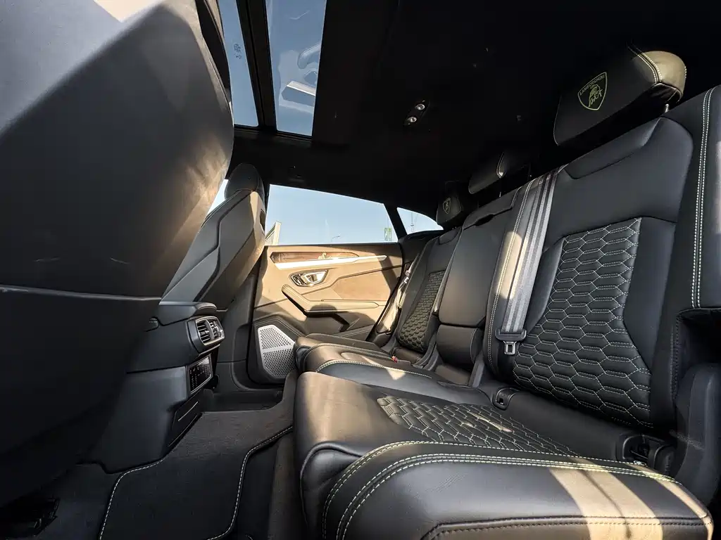 Urus 4.0 T V8