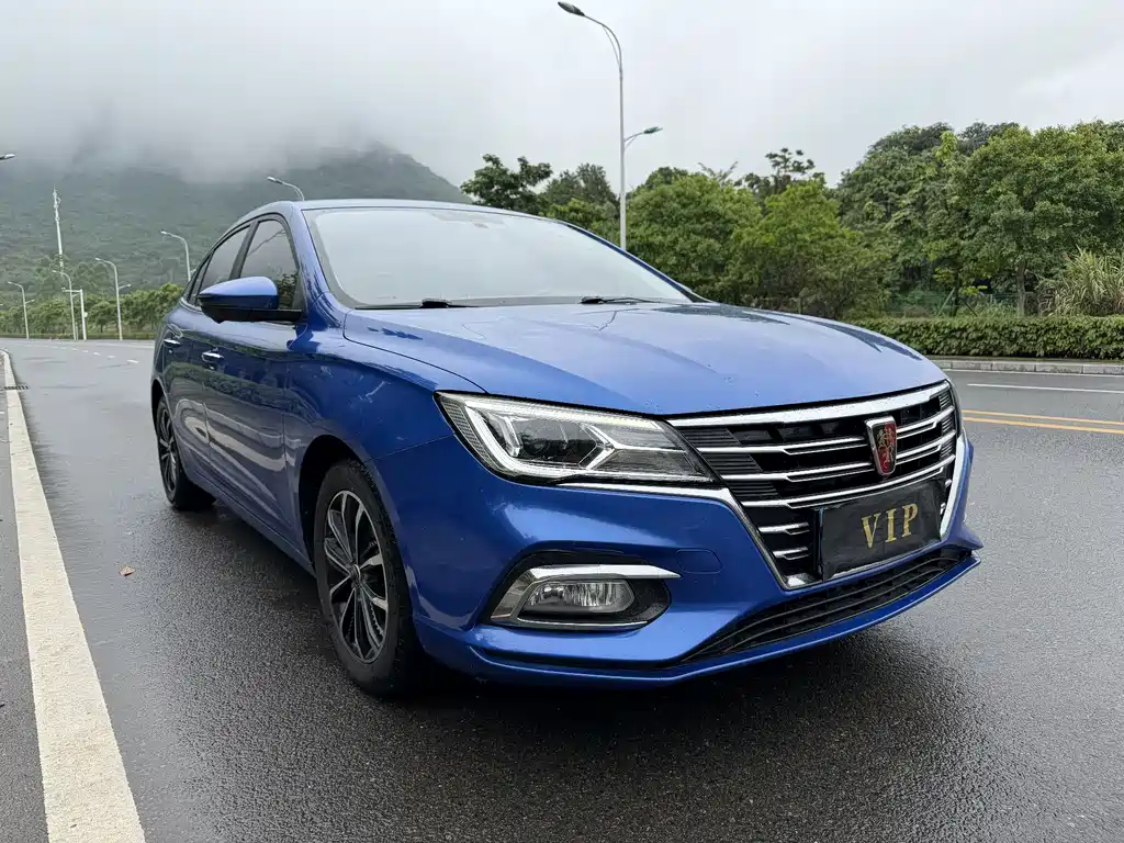 Roewe i5 1.5 L Auto 4 G Connected Leading Luxury Flagship