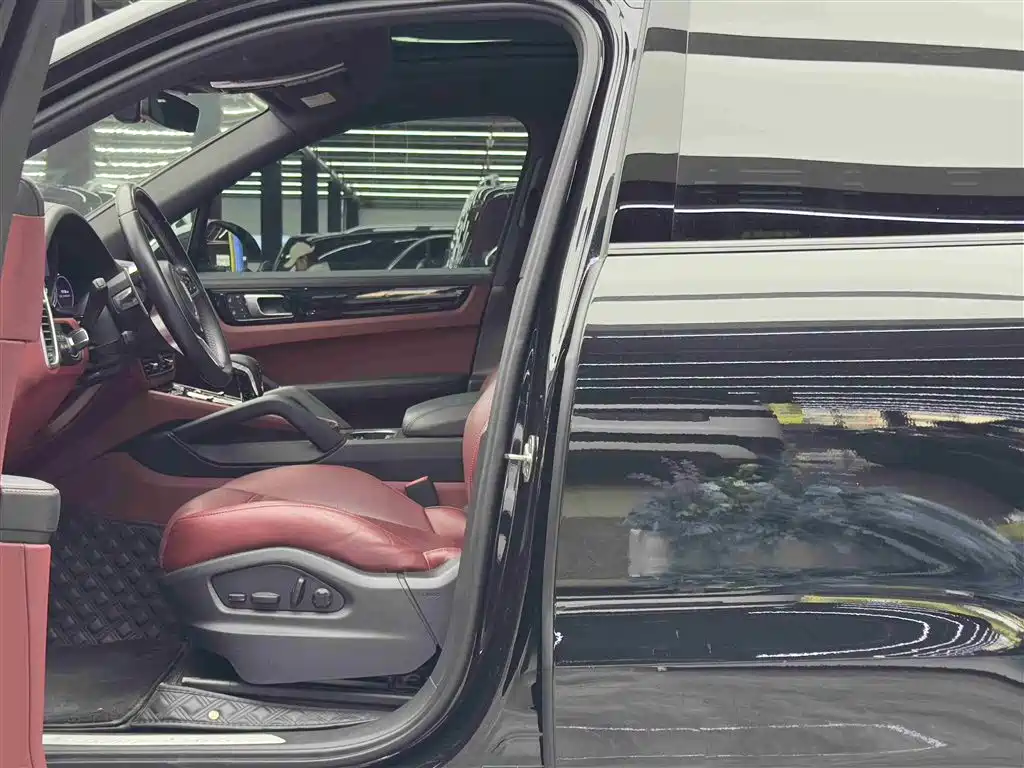 Cayenne NEV Cayenne E-Hybrid 2.0 T Platinum