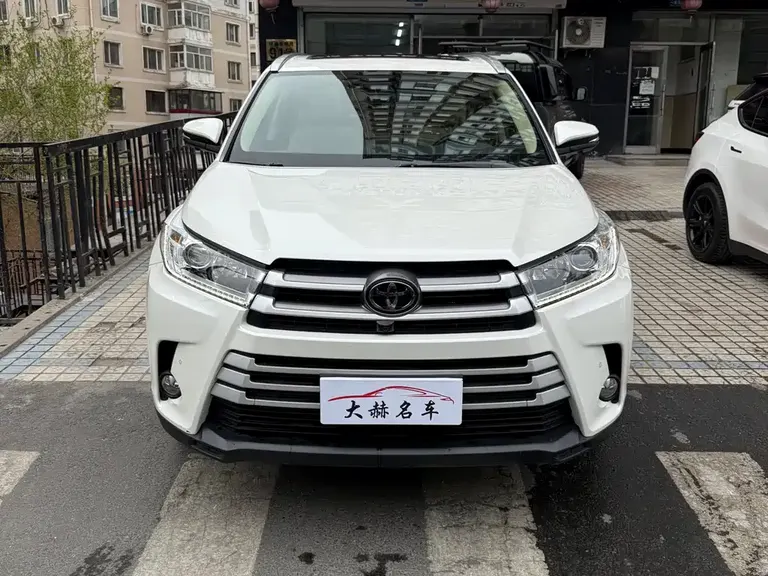 Toyota Highlander 2.0 T 2 WD Luxury 7-seat CN-V