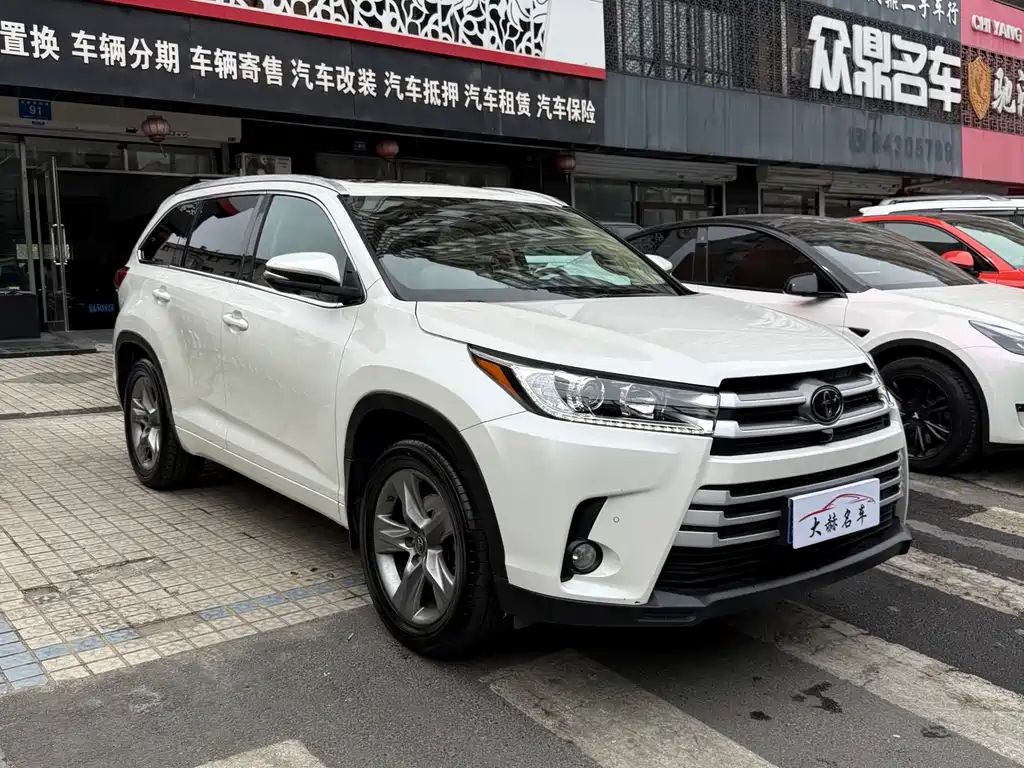 Highlander 2.0 T 2 WD Luxury 7-seat CN-V