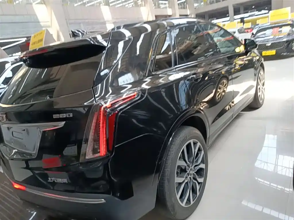 Cadillac XT5 2.0 T 4 WD Distinguished