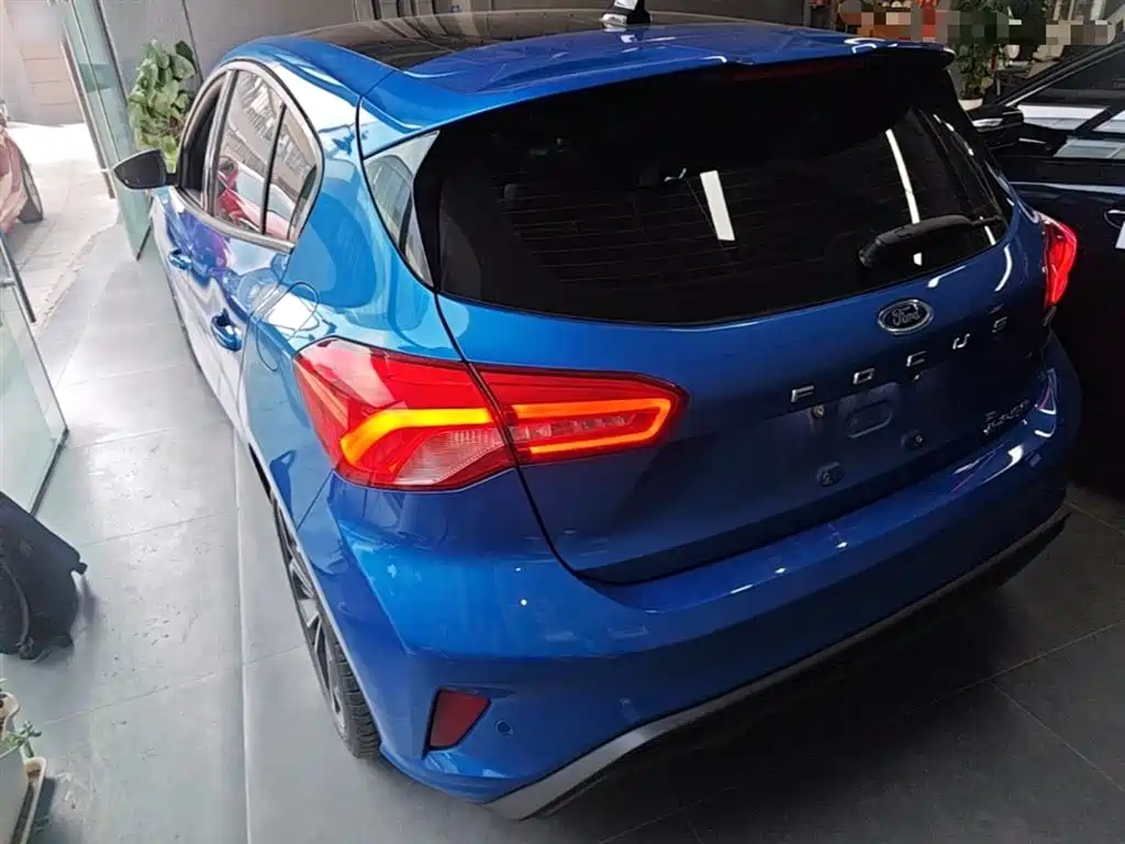Focus Hatchback EcoBoost 180 Auto ST Line