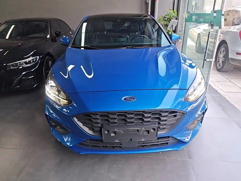 Focus Hatchback EcoBoost 180 Auto ST Line