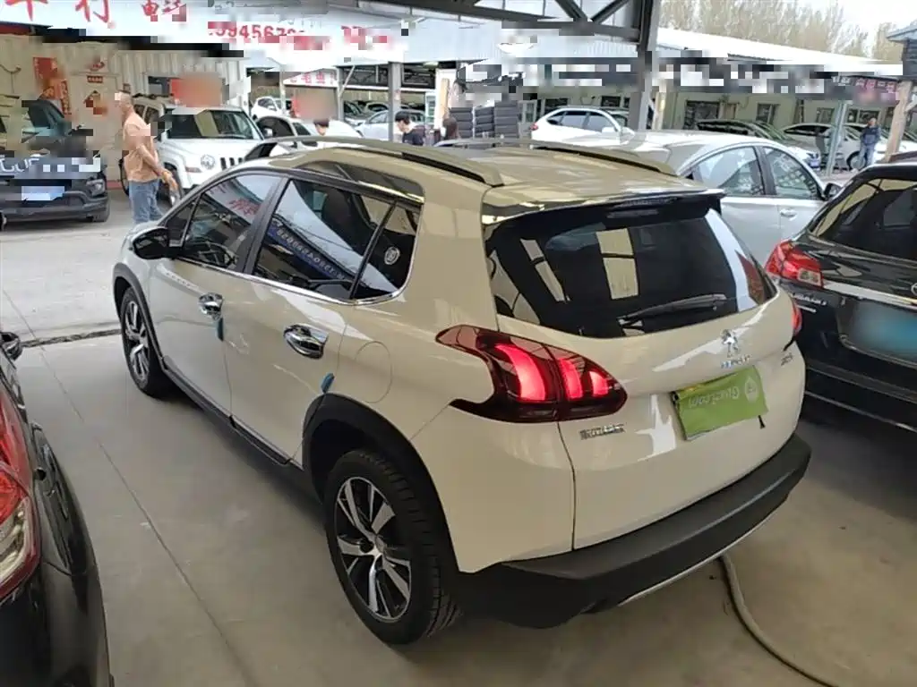Peugeot 2008 2018 1.6 L Auto Fashion