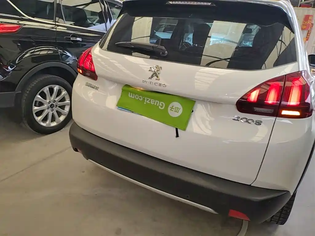 Peugeot 2008 2018 1.6 L Auto Fashion