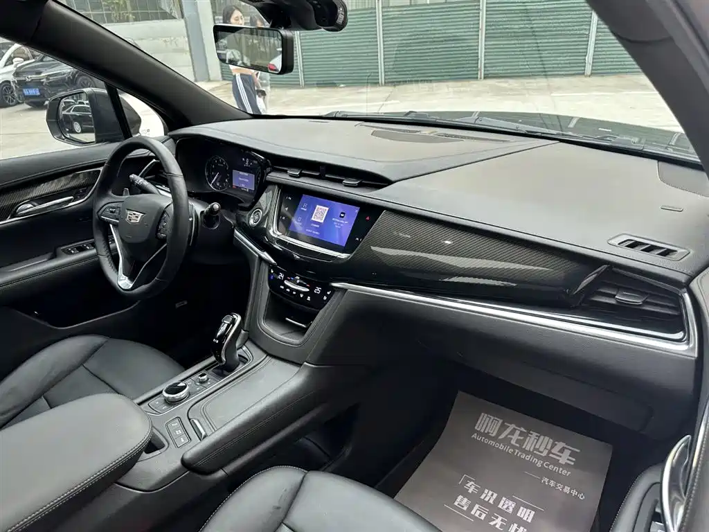 Cadillac XT6 凯迪拉克XT6 2020款 28 T 六座四驱豪华运动型