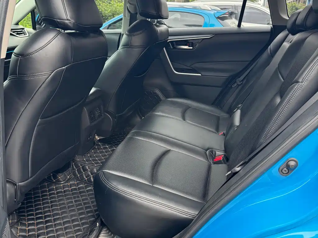 RAV4 2.0 L CVT 2 WD Style