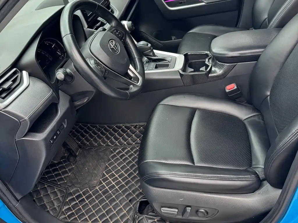 RAV4 2.0 L CVT 2 WD Style