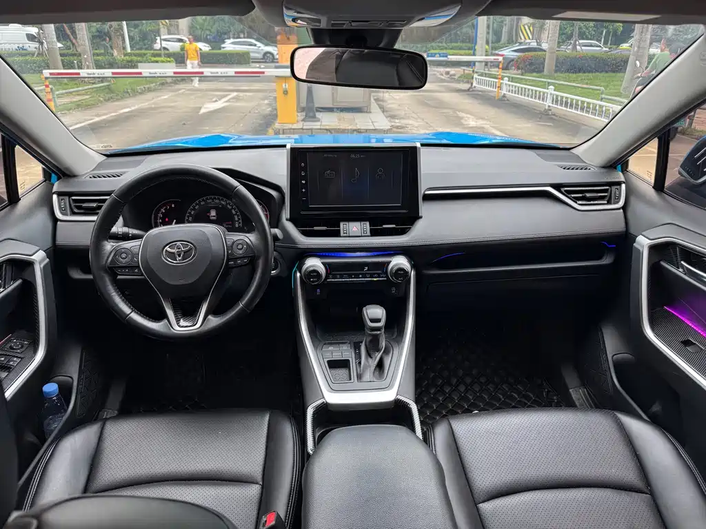 RAV4 2.0 L CVT 2 WD Style