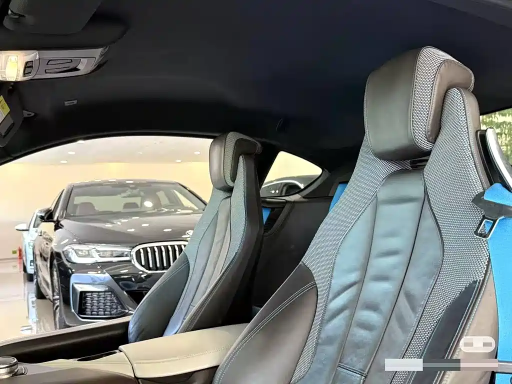 BMW i8 Standard
