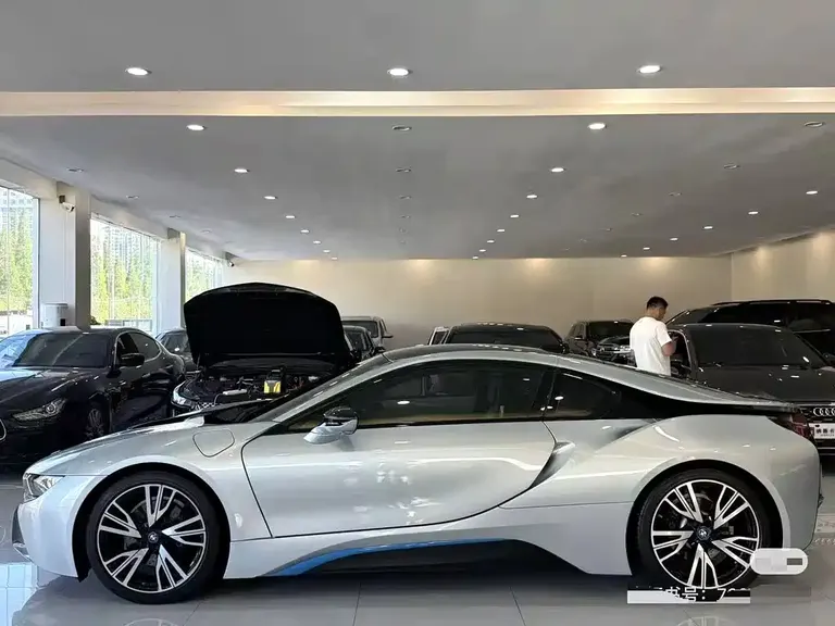 BMW i8 Standard