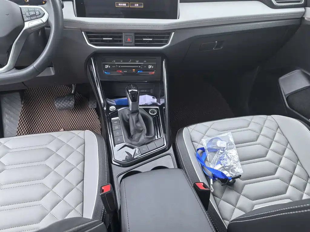 Tayron 330 TSI 2 WD Luxury Plus Advanced