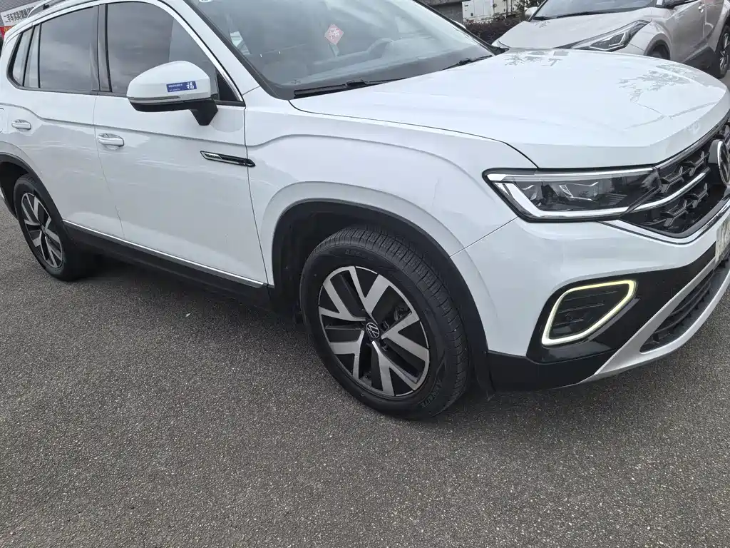 Tayron 330 TSI 2 WD Luxury Plus Advanced