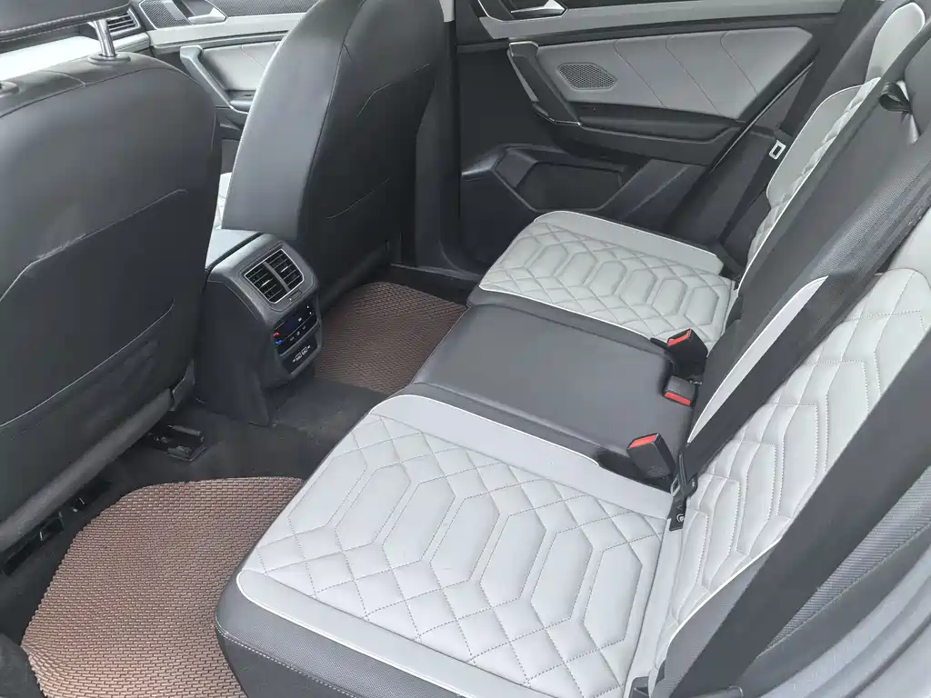 Tayron 330 TSI 2 WD Luxury Plus Advanced