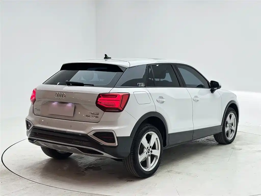 Audi Q2 L 35 TFSI Progressive Elegant
