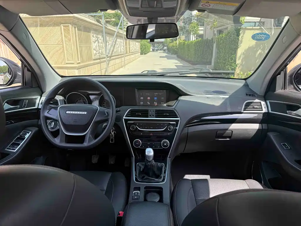 Leopaard CS10 猎豹CS10 2017款 1.5 T 手动精英型