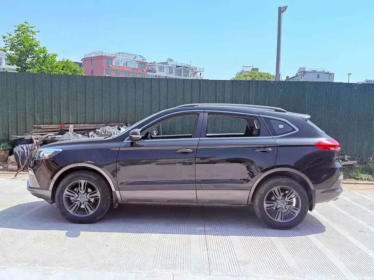 Leopaard CS10 猎豹CS10 2017款 1.5 T 手动精英型