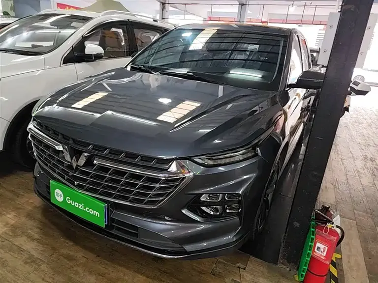 Wuling Victory 1.5 T CVT Distinguished