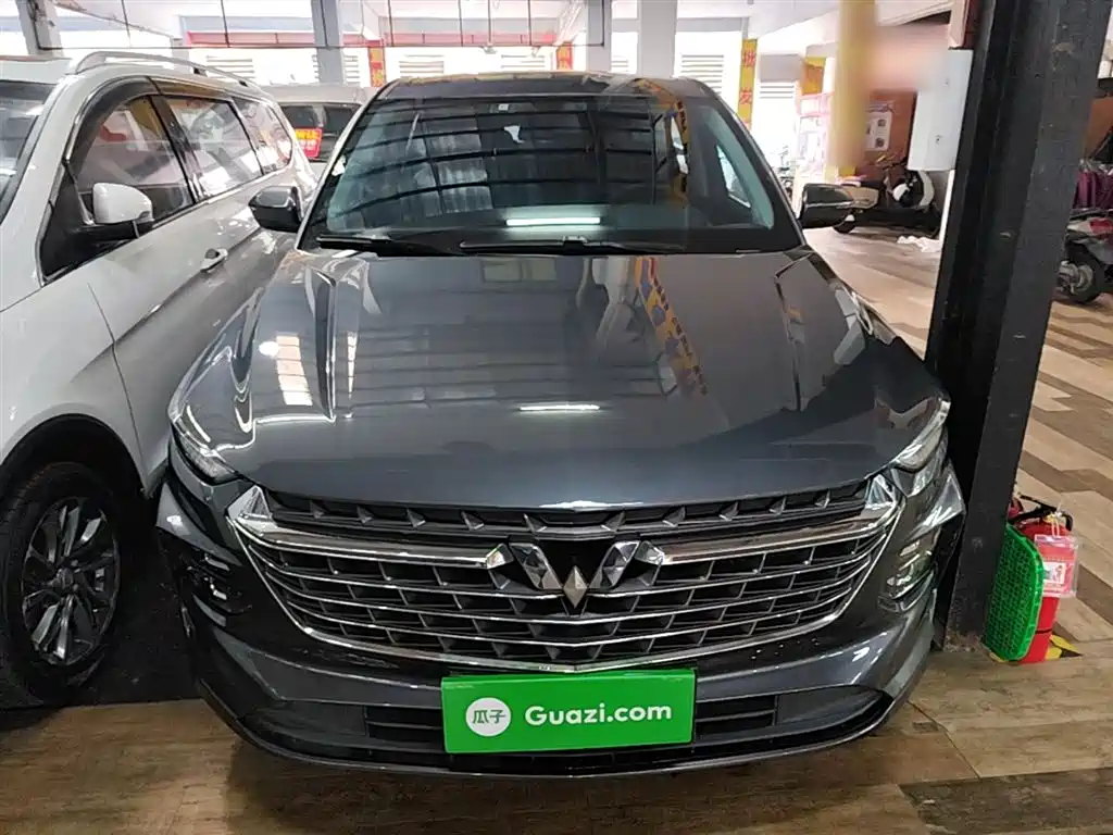 Wuling Victory 1.5 T CVT Distinguished