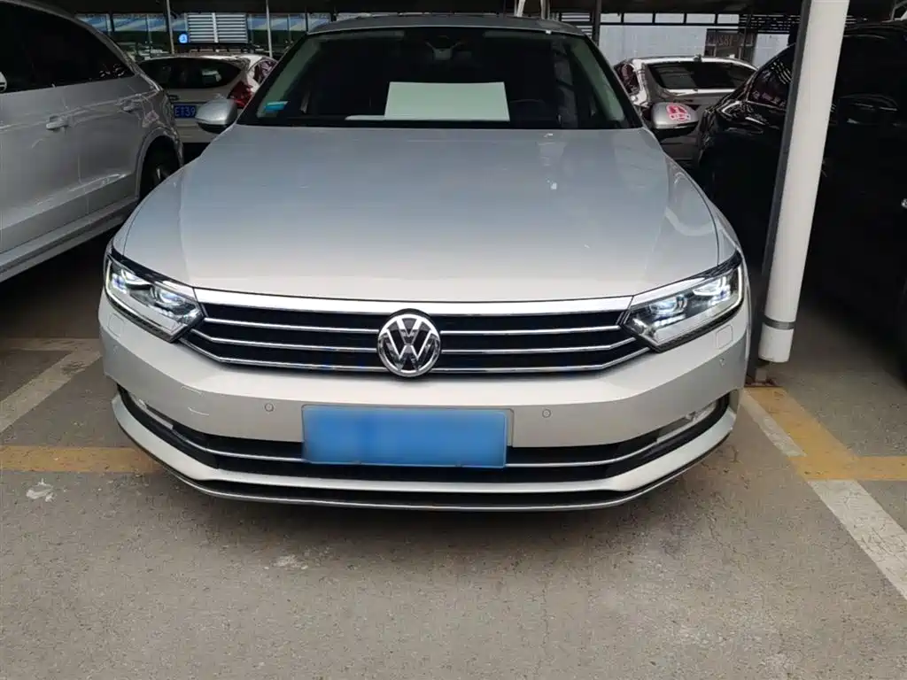 Magotan 330 TSI DSG Distinguished