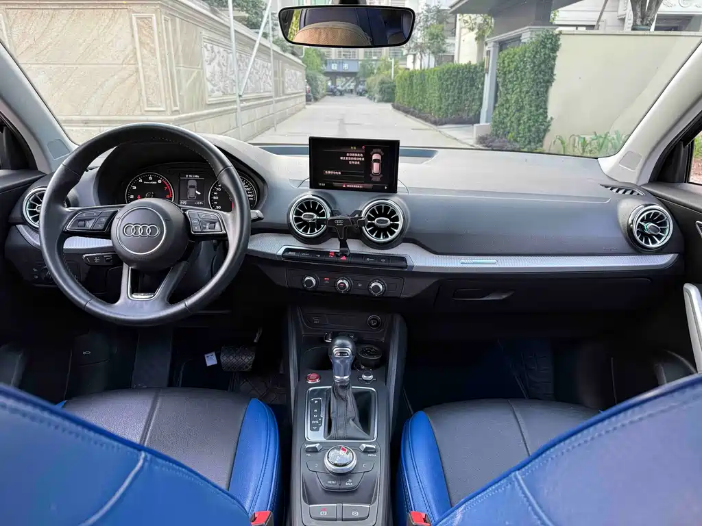 Audi Q2 L 35 TFSI Progressive Dynamic