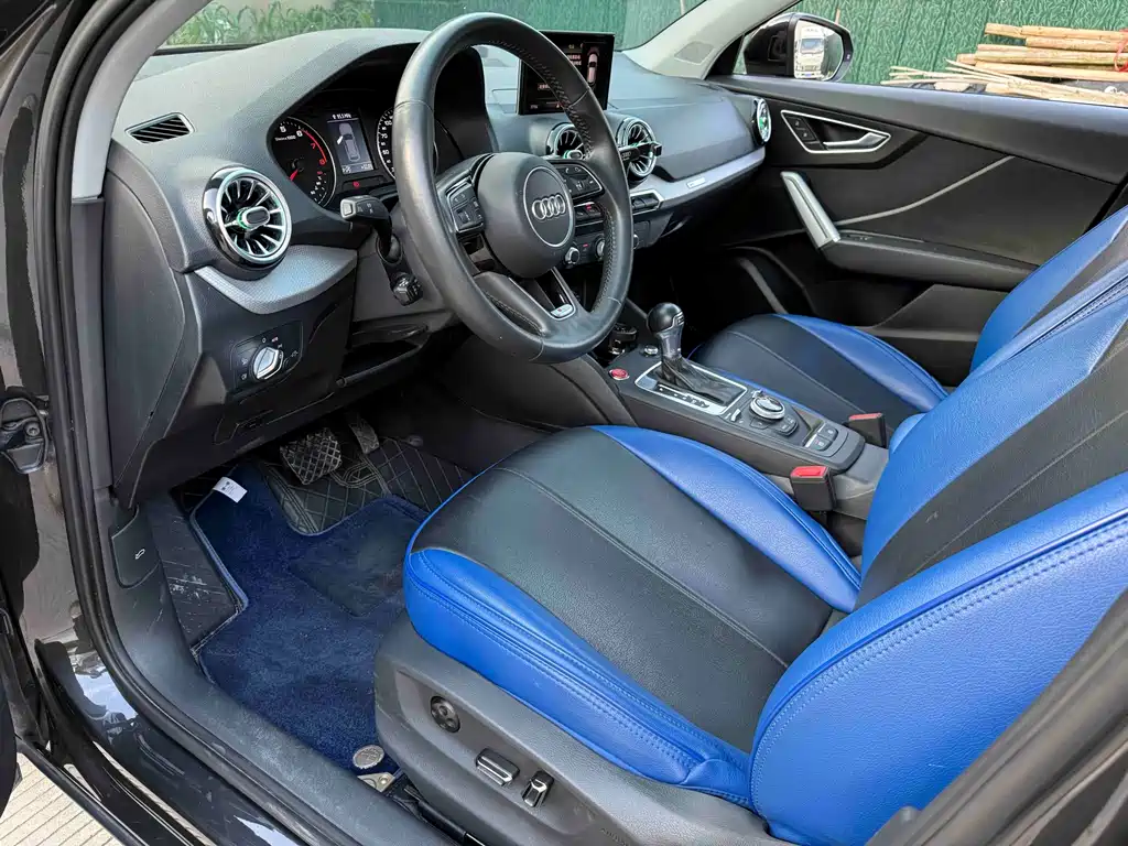 Audi Q2 L 35 TFSI Progressive Dynamic