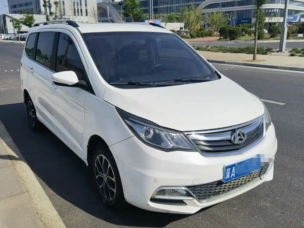 Changan Oshan A600 长安欧尚A600 2016款 1.5 L 手动豪华型6座
