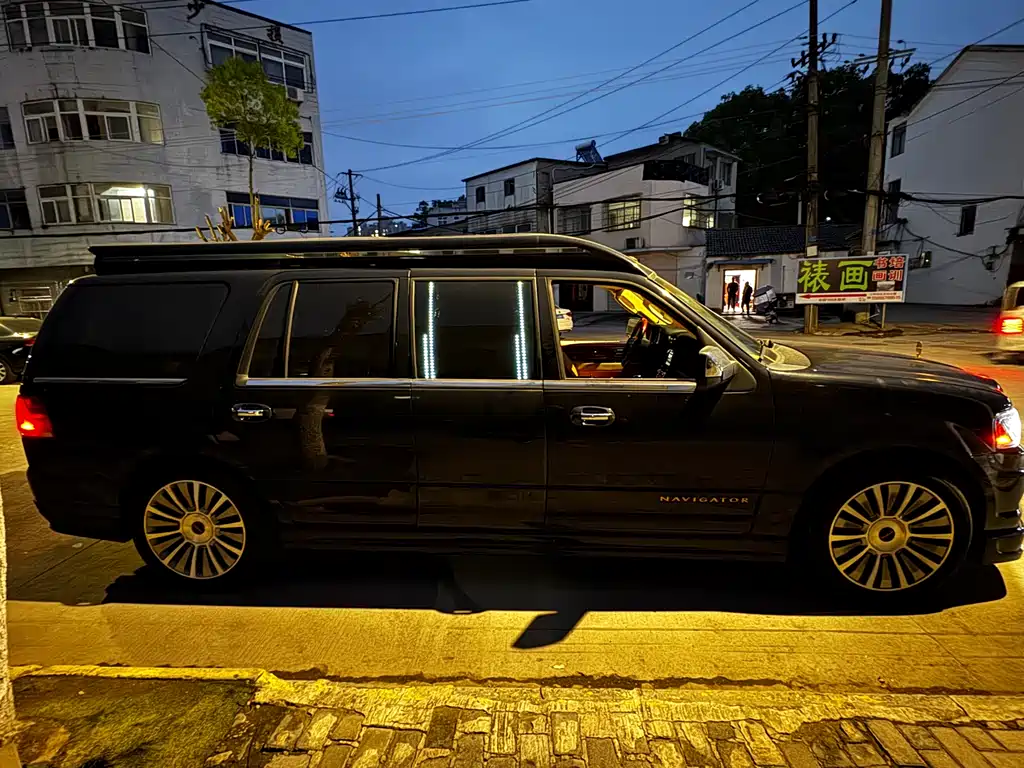 Navigator 3.5 T AWD