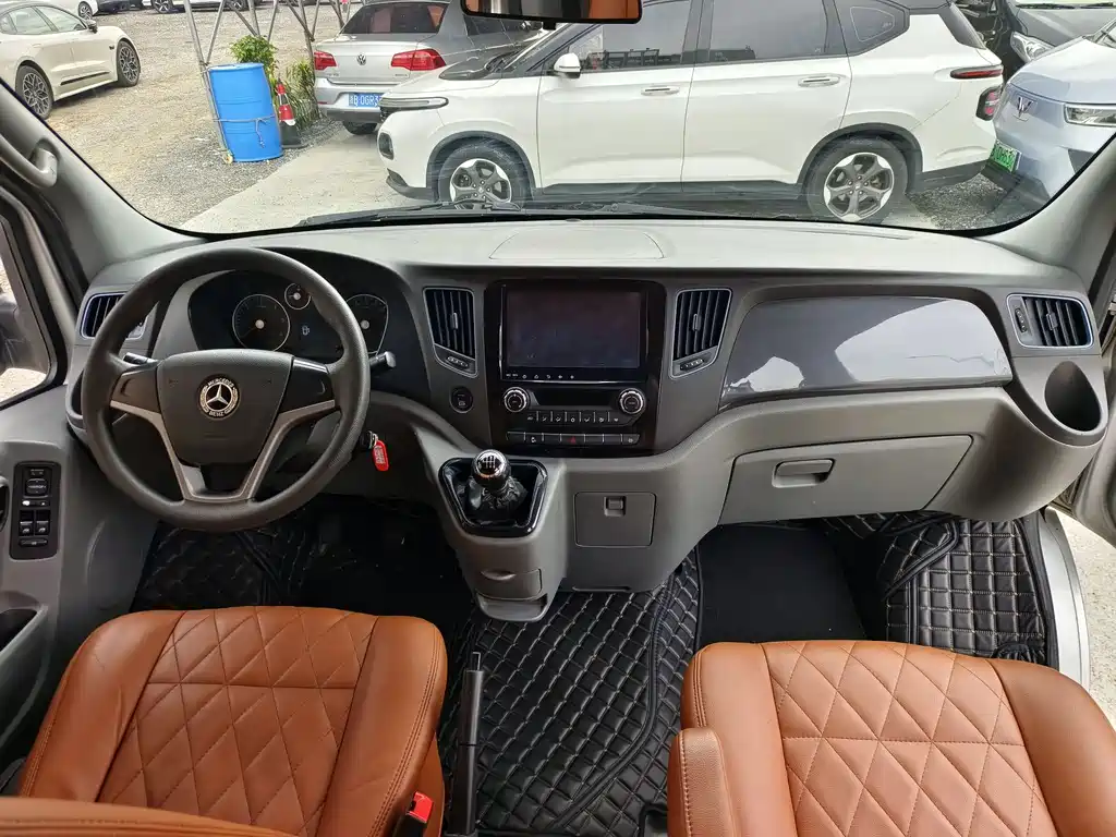 Toano 图雅诺 2020款 2.5 T 手动通途加长轴中顶9座4 J25 TC3